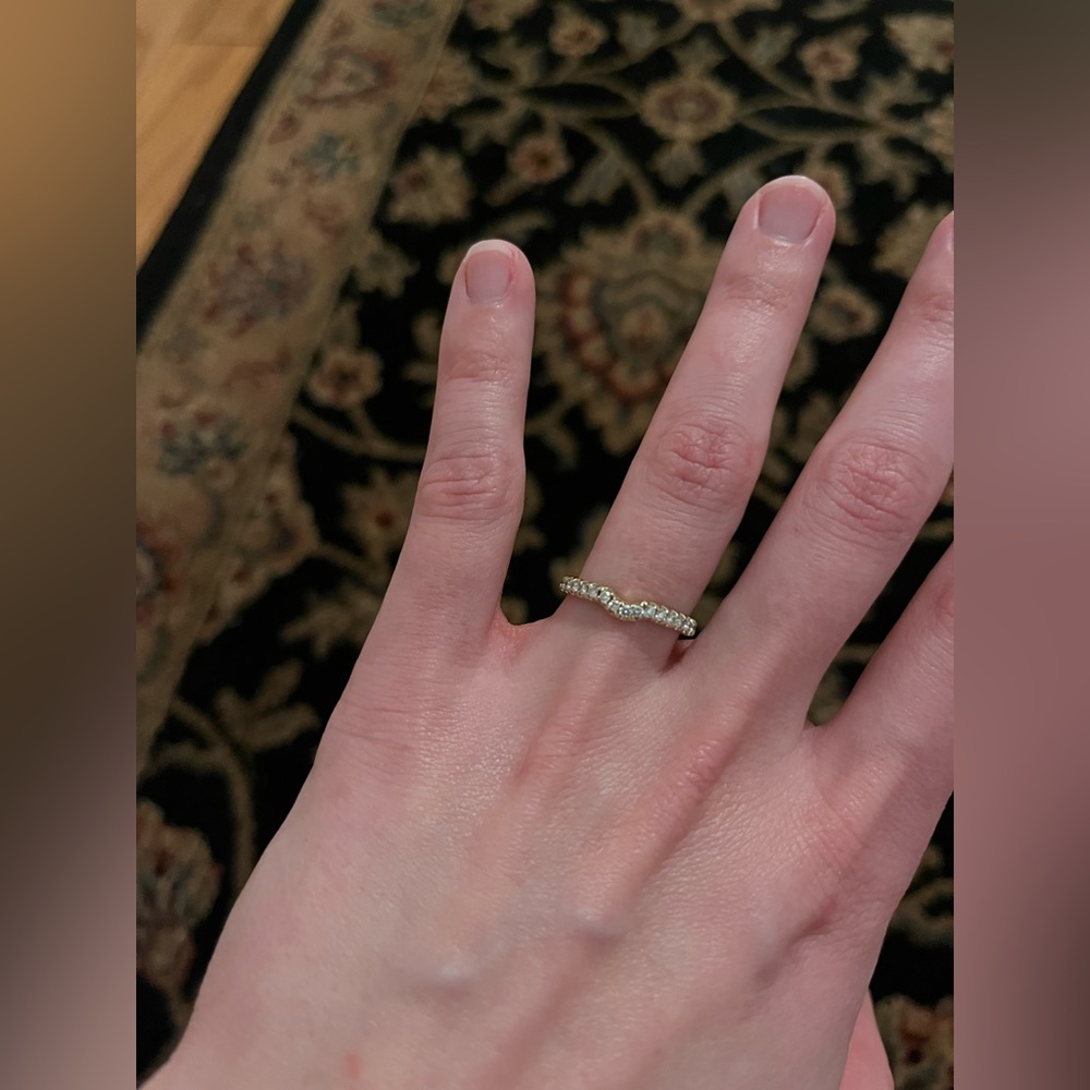 NEVER worn. Neil Lane 14k gold Diamond ring